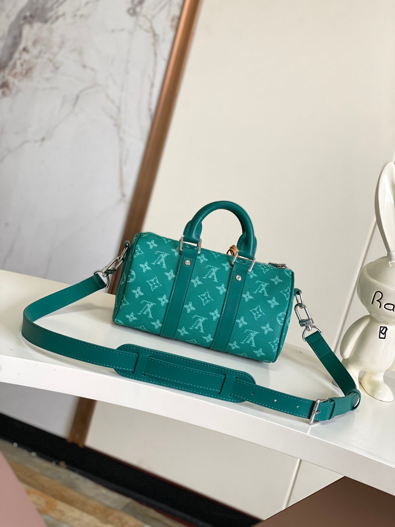 Louis Vuitton Keepall Bandoulière 25 Monogram Vert Turquoise – Image 3