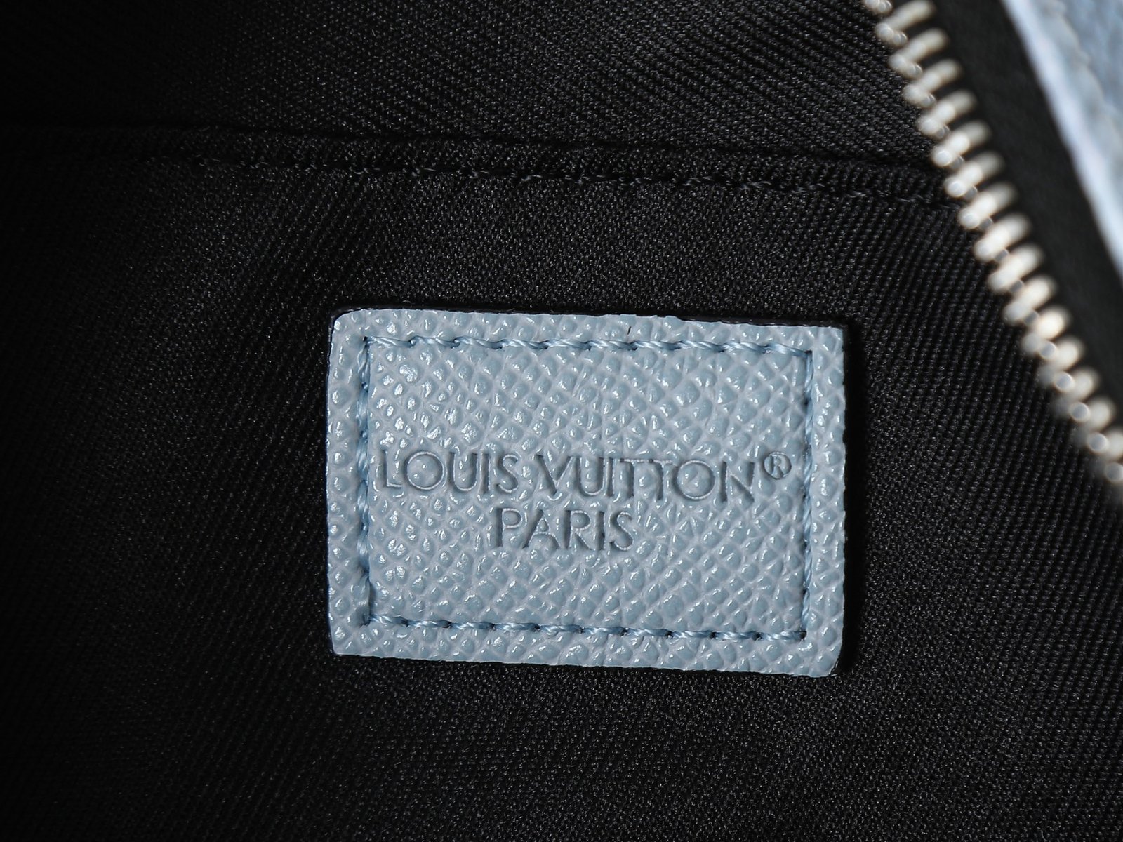 Louis Vuitton Keepall Bandoulière 35 Monogram Bleu Ciel – Image 8