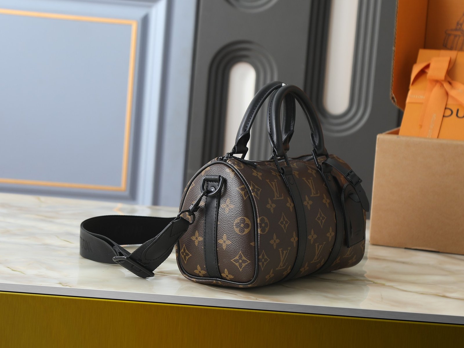 Louis Vuitton Keepall Bandoulière 35 Monogram Marron – Image 2