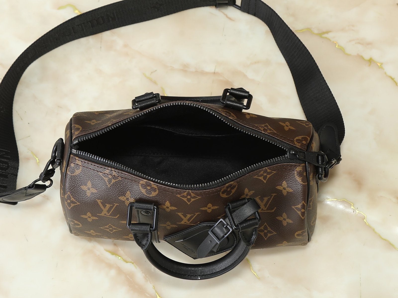Louis Vuitton Keepall Bandoulière 35 Monogram Marron – Image 9