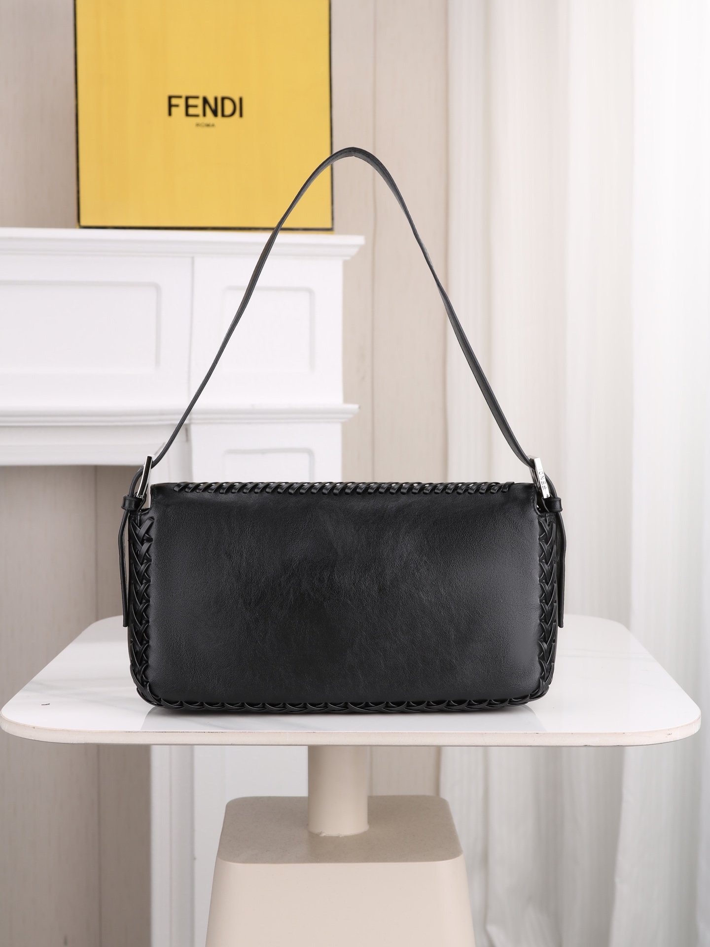 Fendi Baguette Whipstitch Noir – Image 2
