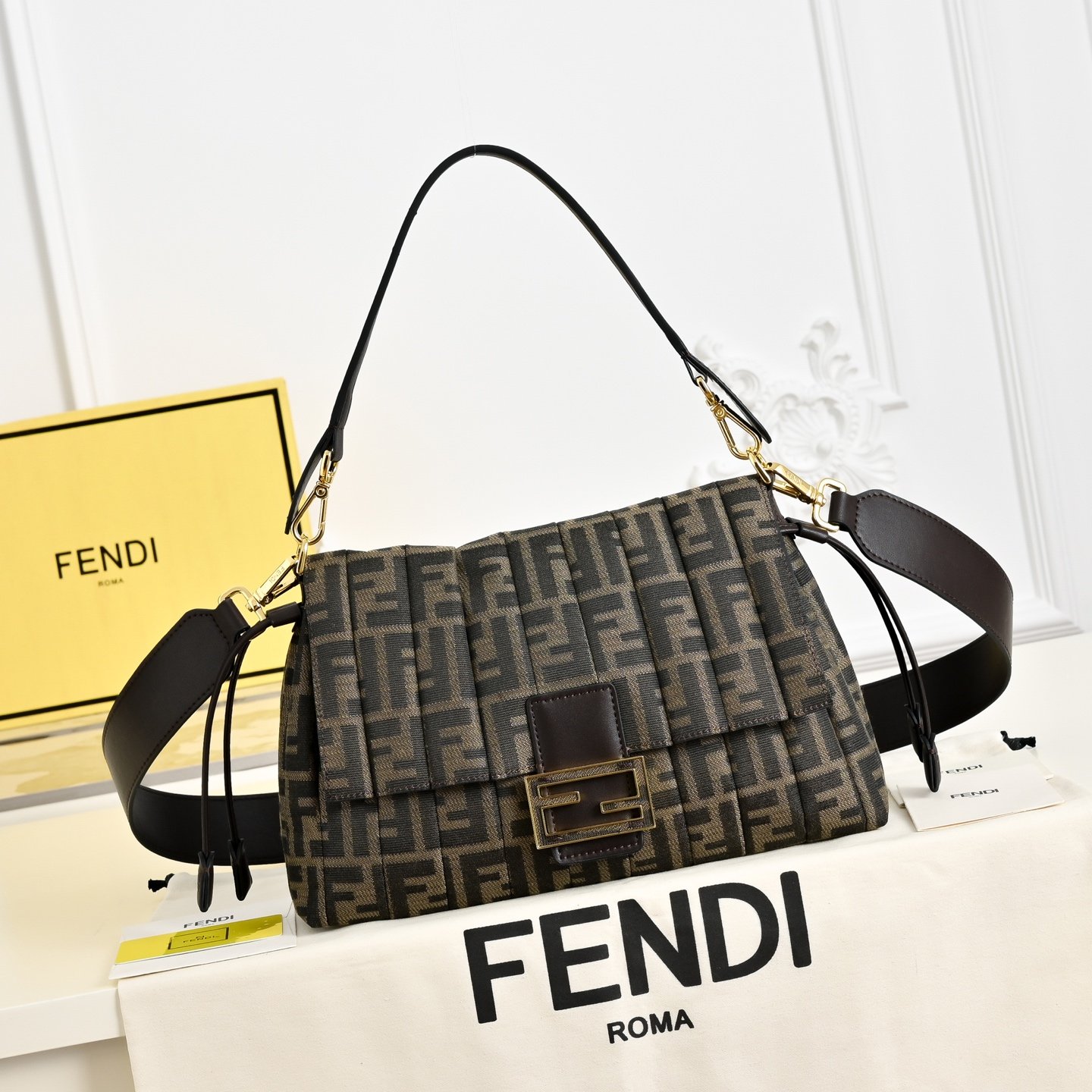 Fendi Mamma Baguette Medium FF Jacquard Marron
