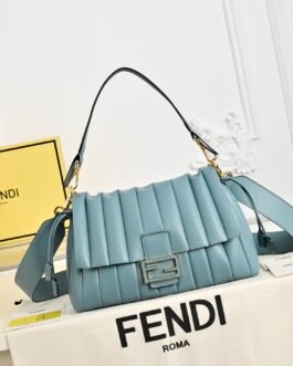 Fendi Mamma Baguette Medium Plissée Bleu Ciel