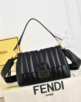 Fendi Mamma Baguette Medium Plissée Noir