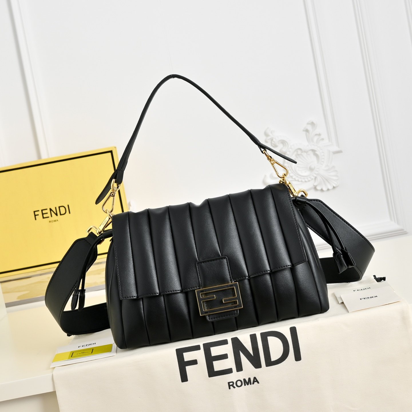 Fendi Mamma Baguette Medium Plissée Noir