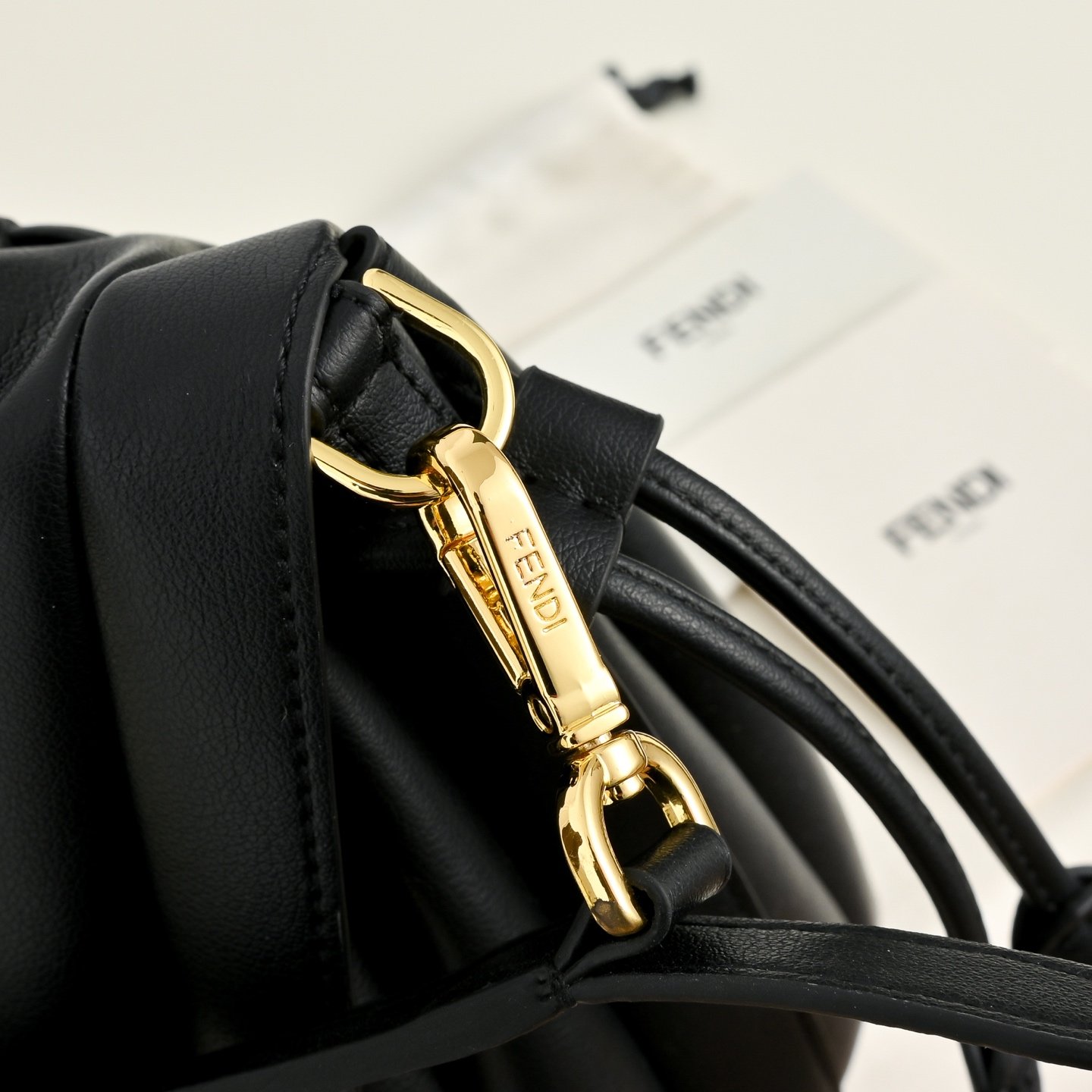 Fendi Mamma Baguette Medium Plissée Noir
