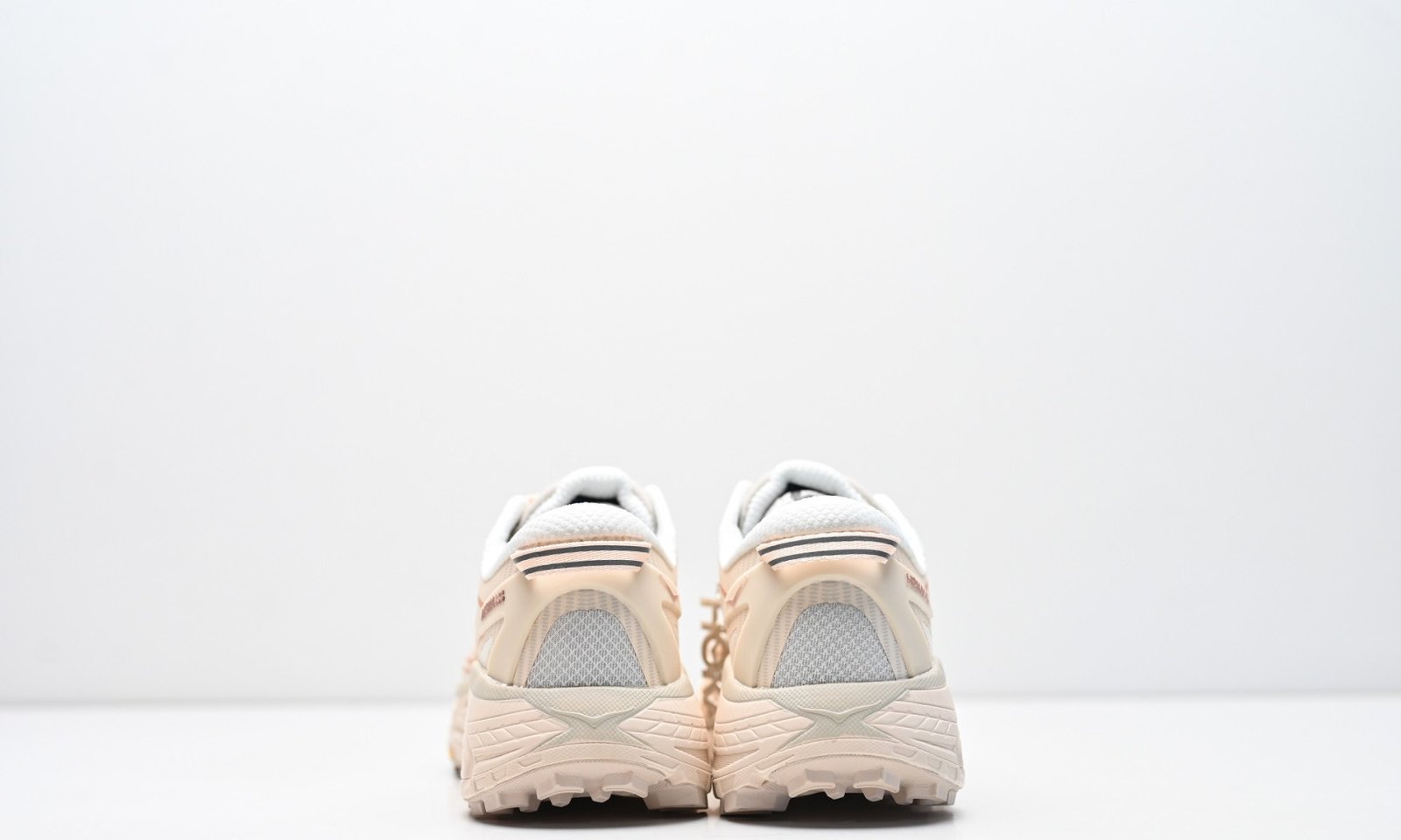 HOKA - vue 7