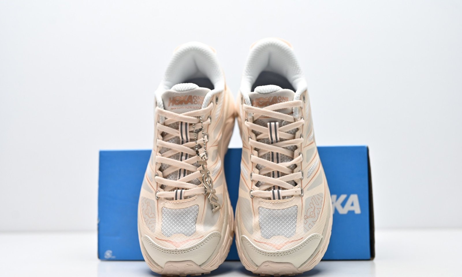 HOKA - vue 8