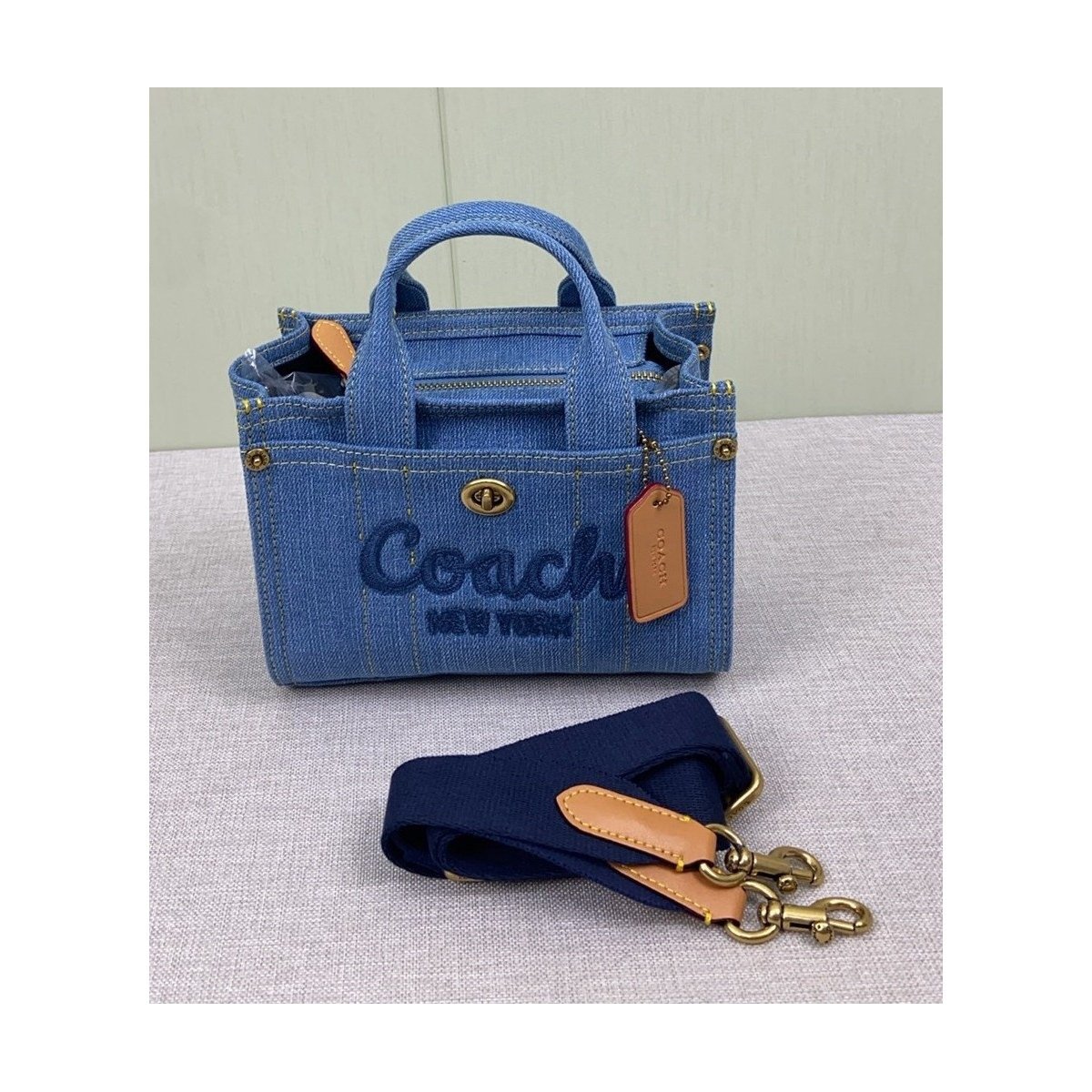 Coach Cargo Tote Denim 20 cm – Bleu denim