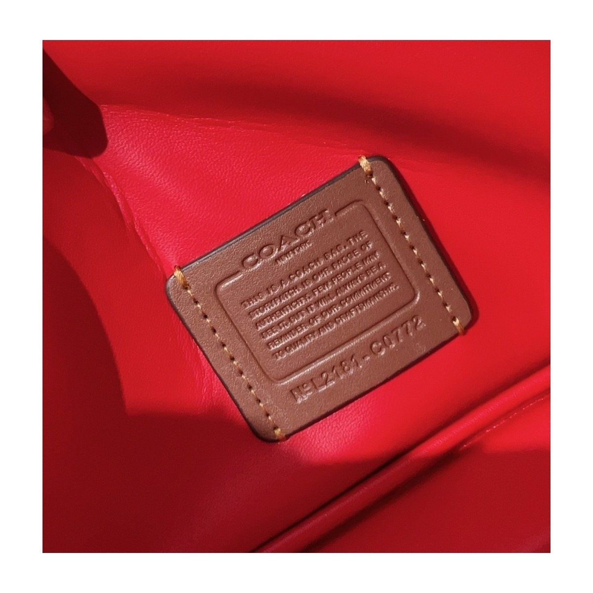 Coach Pillow Tabby 26 × 15 × 7,5 cm – Rouge