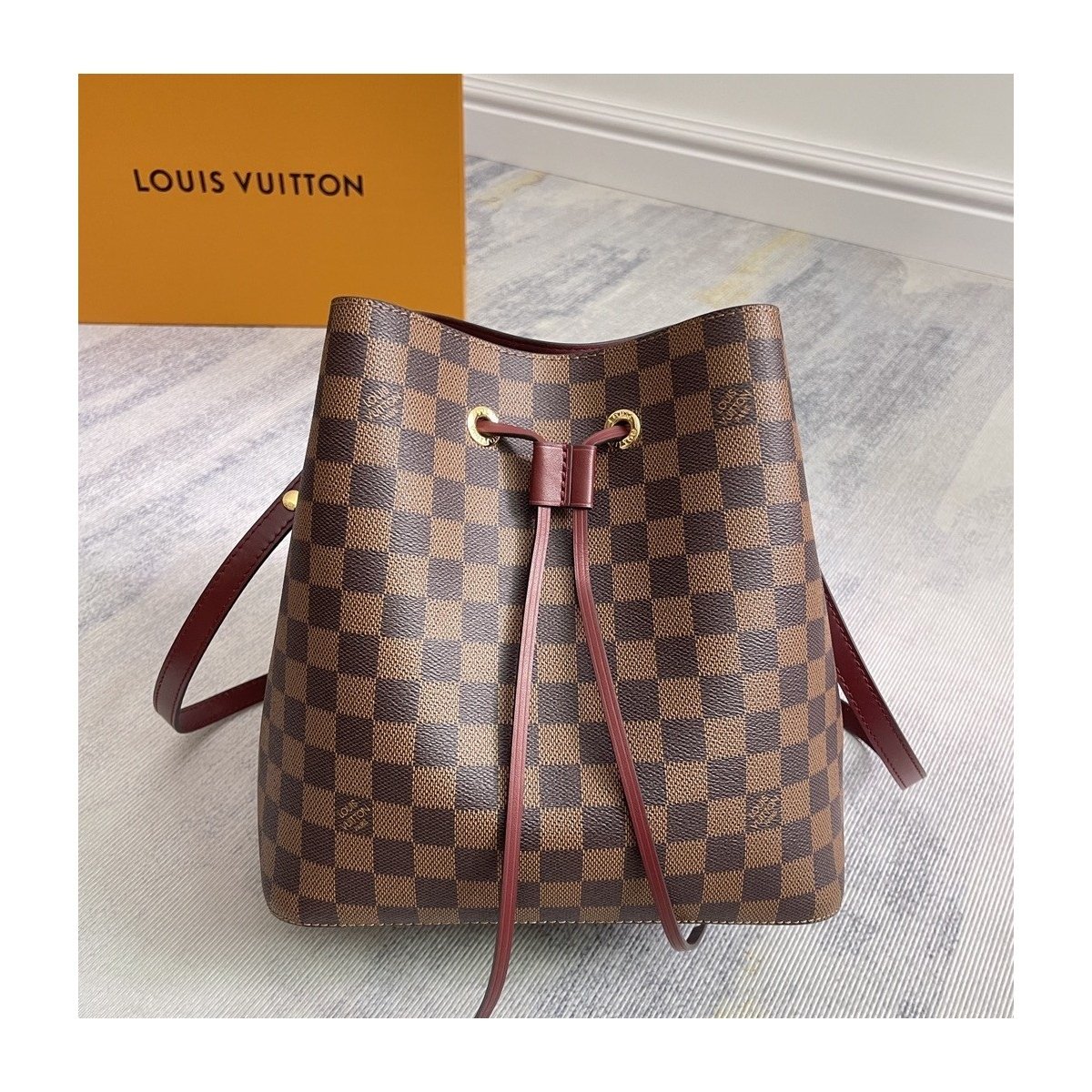 Louis Vuitton NéoNoé MM Damier Ebene – Marron et Rouge