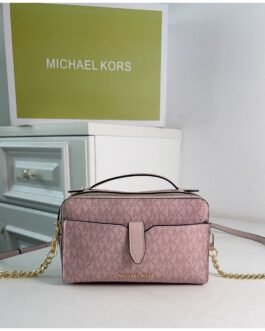 Michael Kors Jet Set Camera Bag – Rose