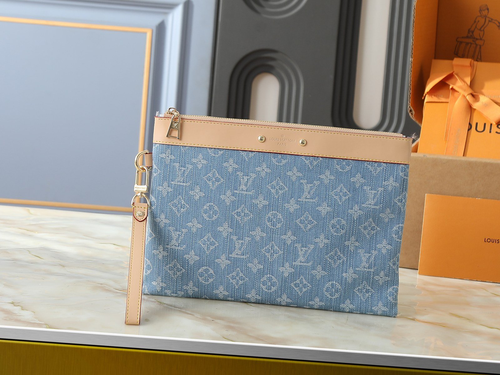 Louis Vuitton Pochette Voyage MM