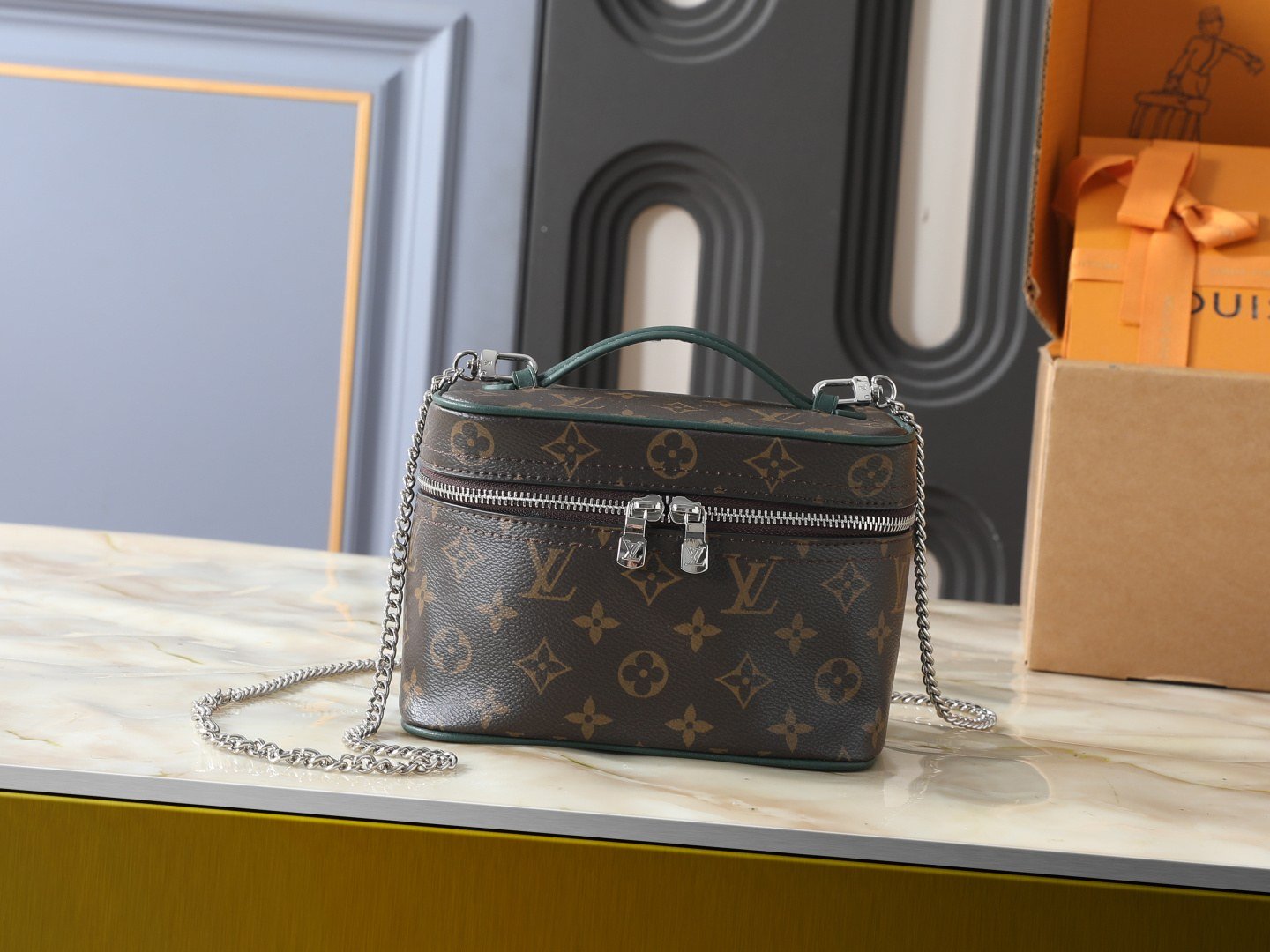 Louis Vuitton Vanity PM 19 cm