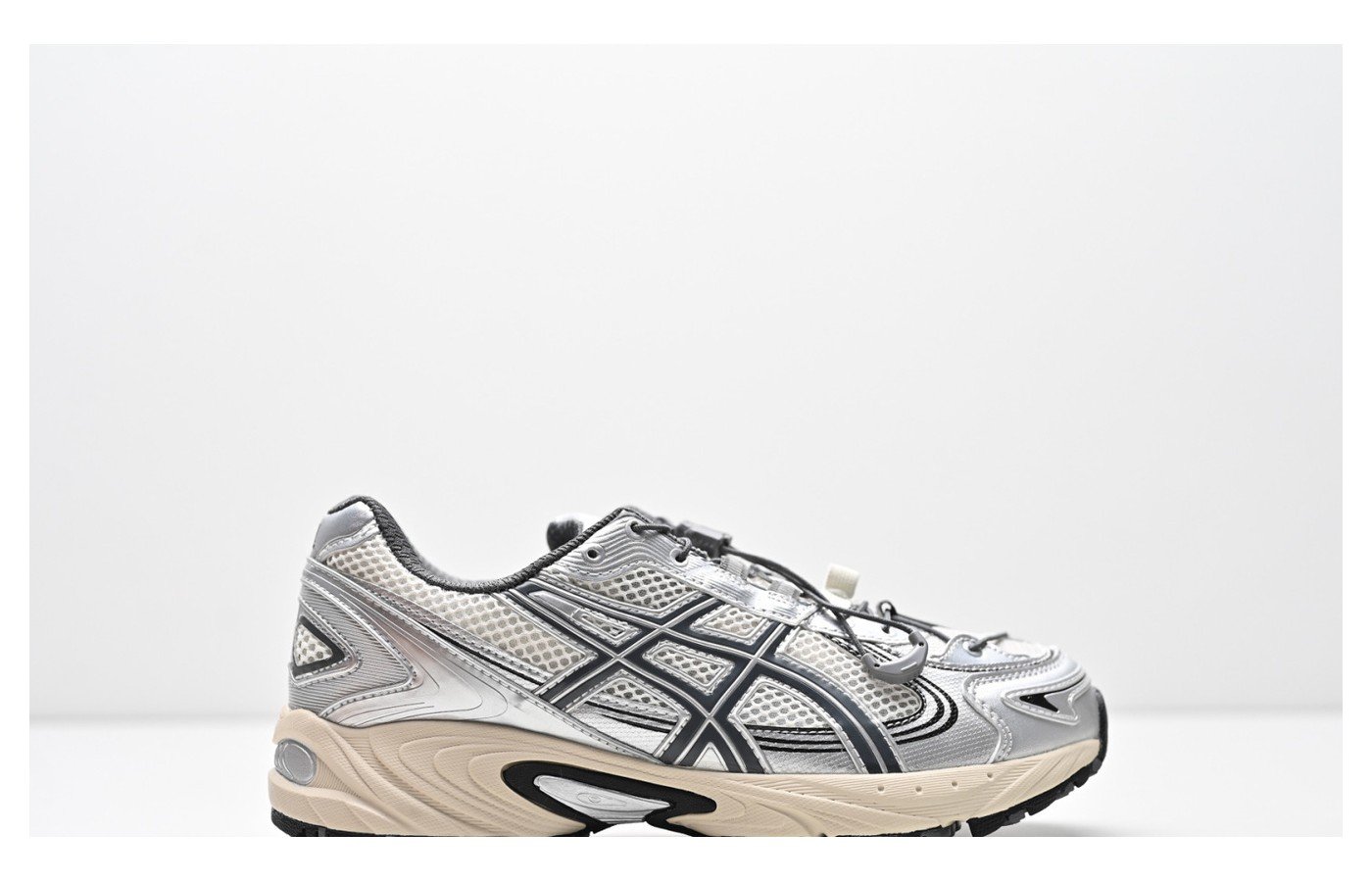 ASICS GEL-Kahana TR V4 – Argent / Crème / Noir