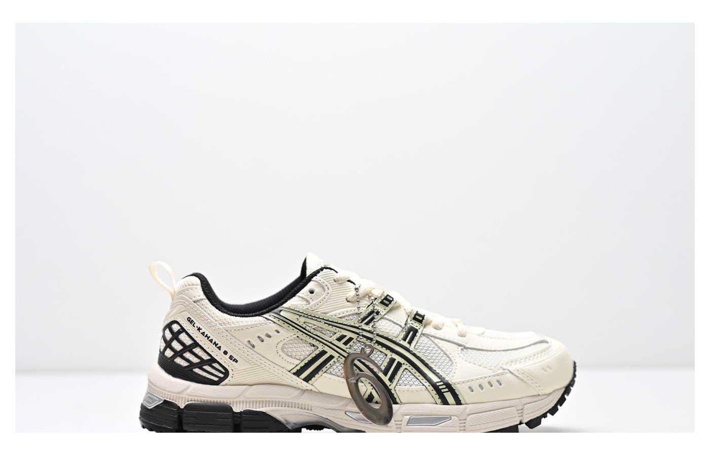 ASICS GEL-Kahana 8 SP – Crème / Noir / Kaki