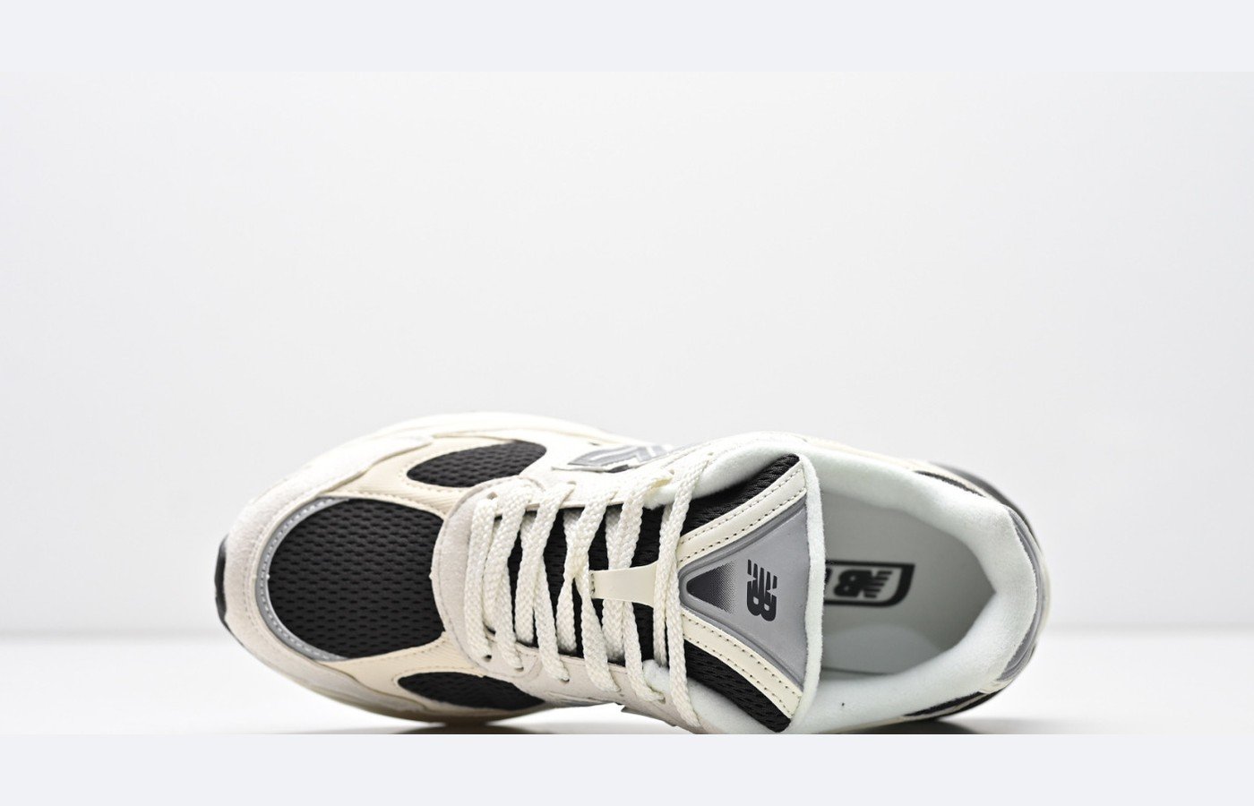 New Balance 509 – Gris clair / Noir – Variante 2