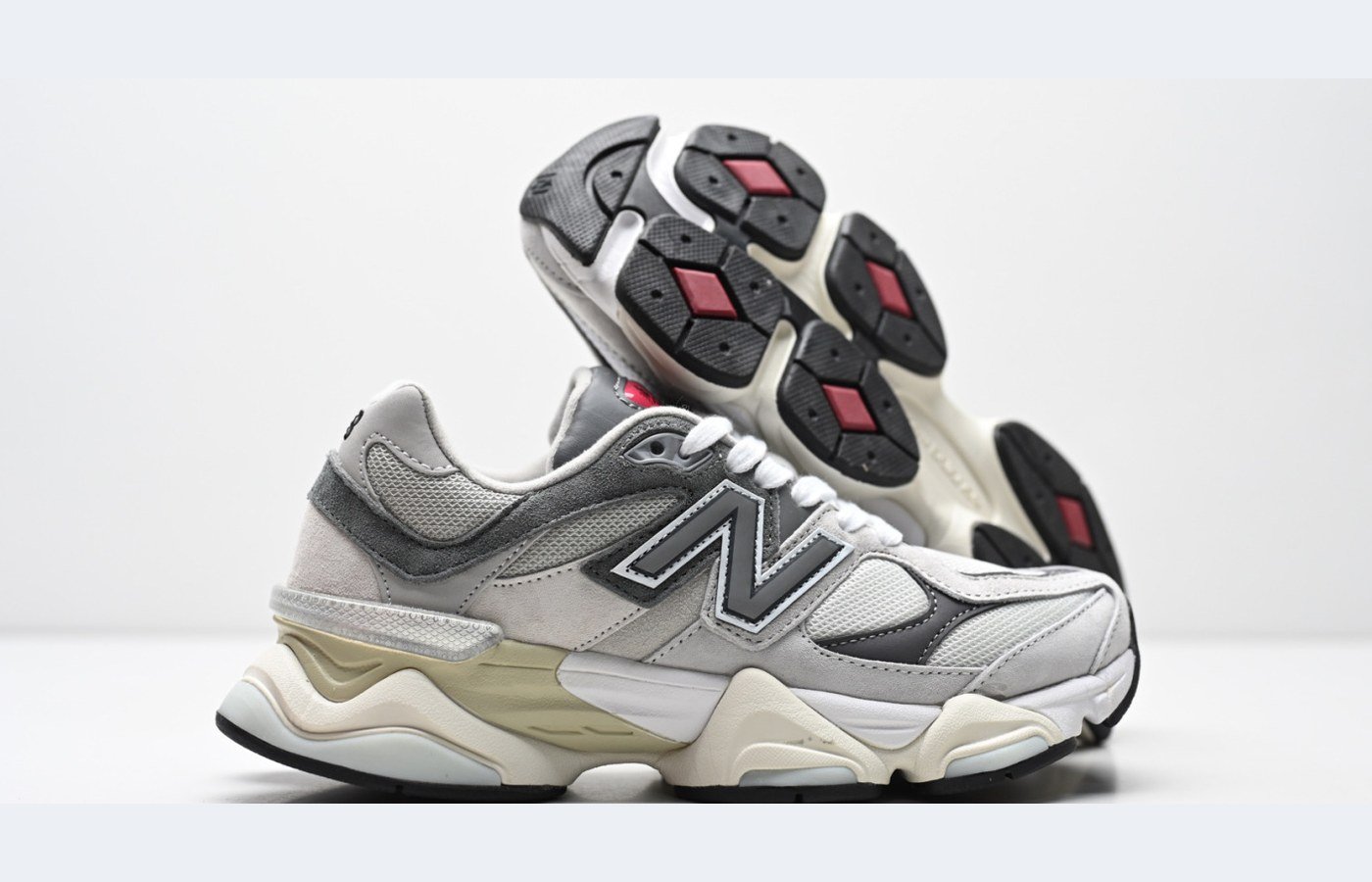 New Balance 9060 – Gris / Gris clair