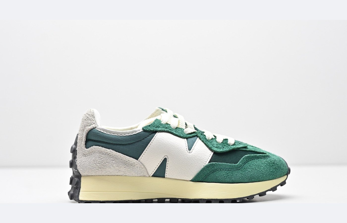 New Balance 327 – Beige / Gris clair