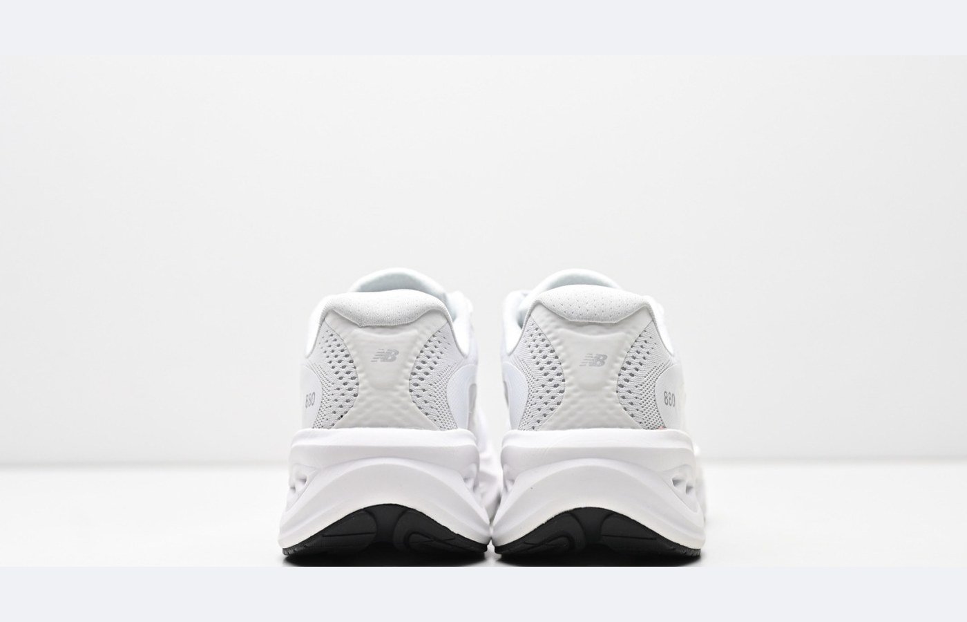 New Balance Fresh Foam X 880v15 – Gris clair / Gris