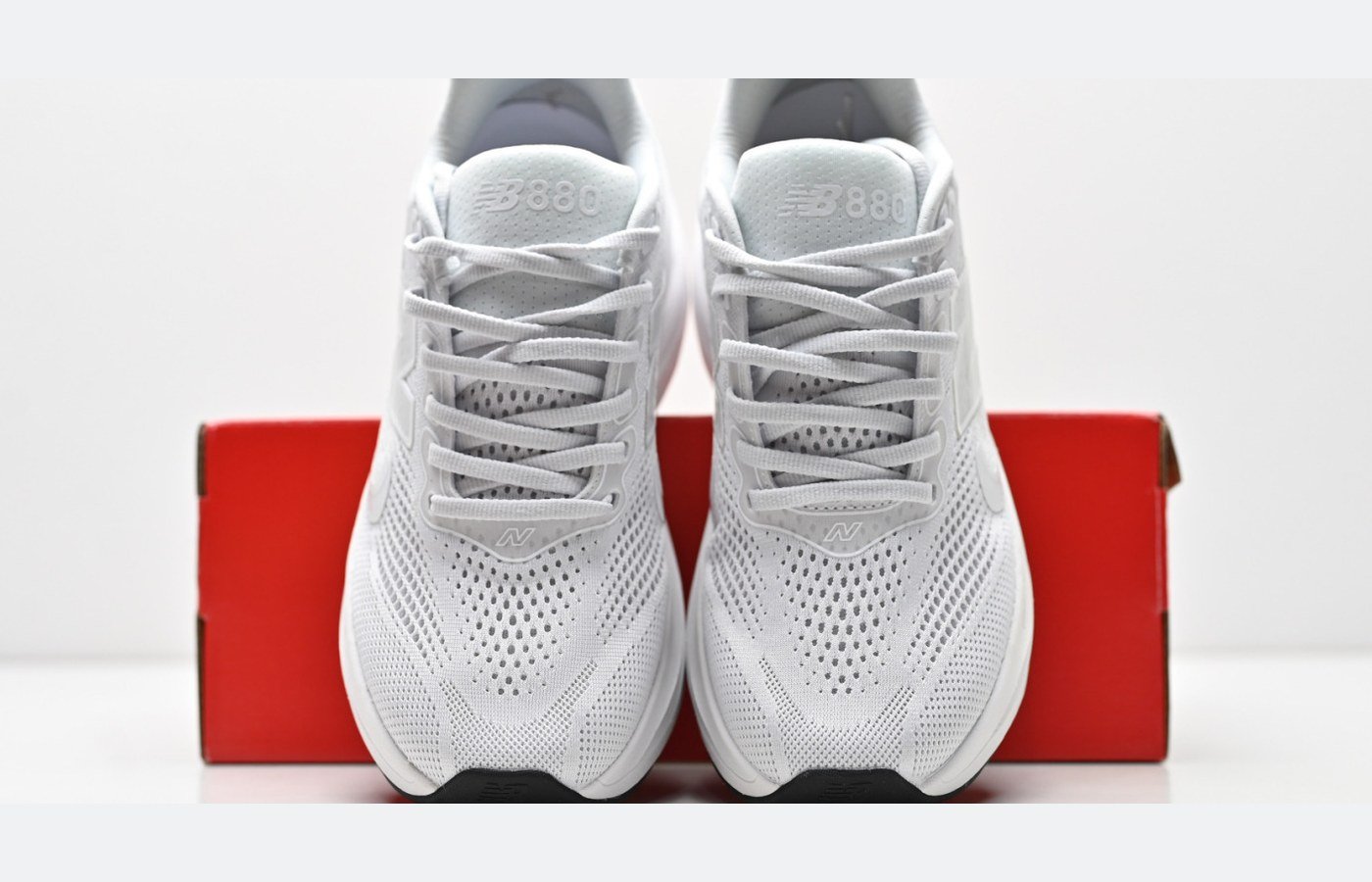New Balance Fresh Foam X 880v15 – Gris clair / Gris