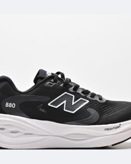New Balance Fresh Foam X 880v15 – Noir / Gris clair