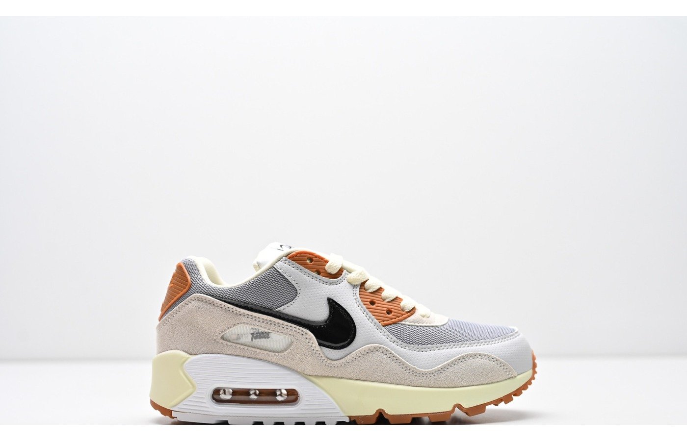 Nike Air Max 90 – Blanc Beige Noir et Orange