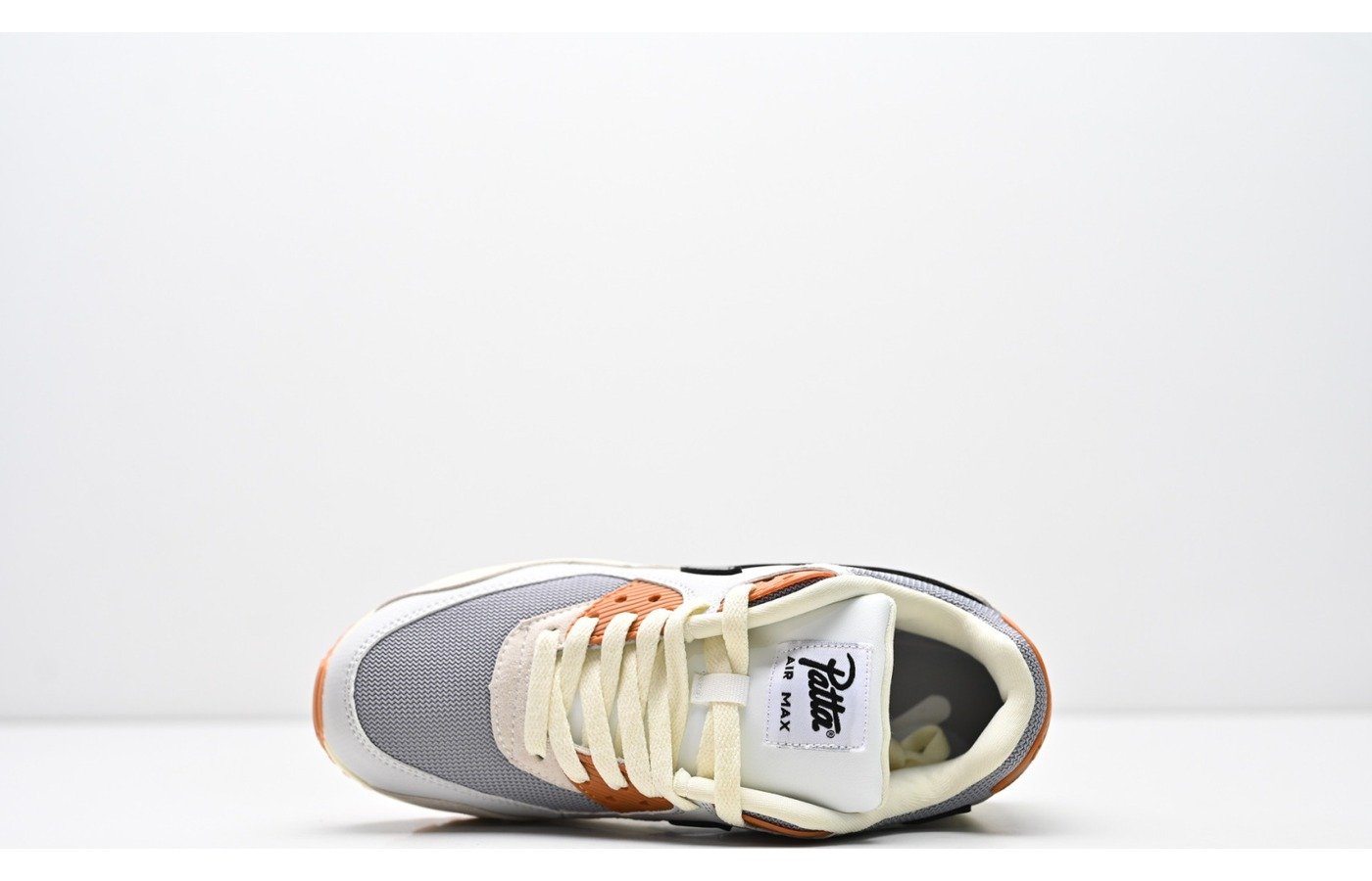 Nike Air Max 90 – Blanc Beige Noir et Orange
