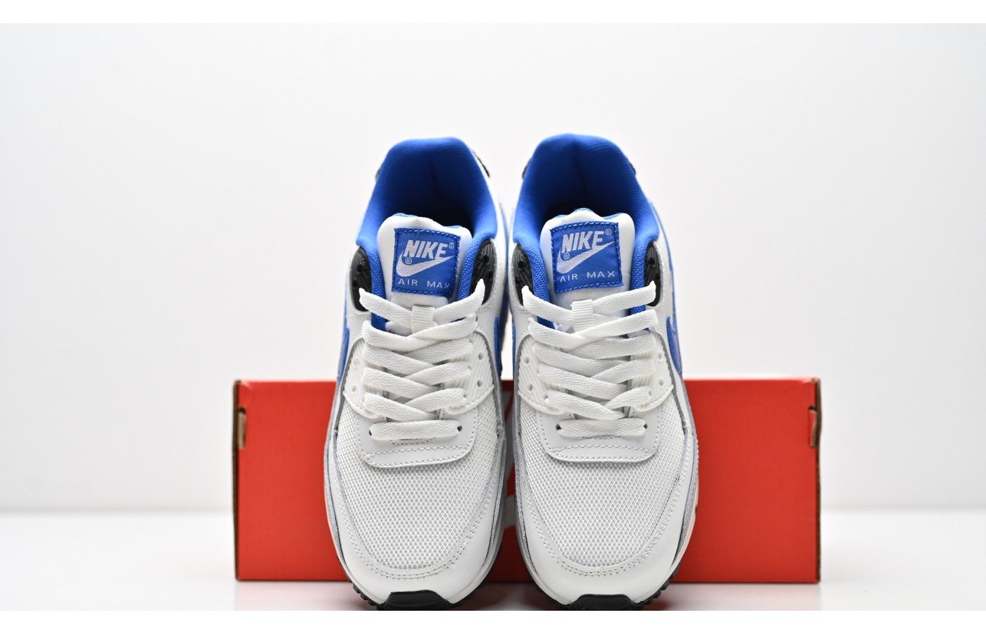 Nike Air Max 90 – Blanc Gris et Bleu Royal