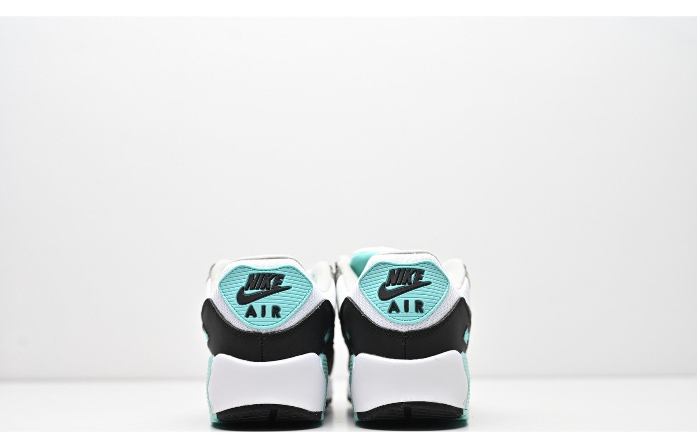 Nike Air Max 90 – Blanc Gris Noir et Turquoise
