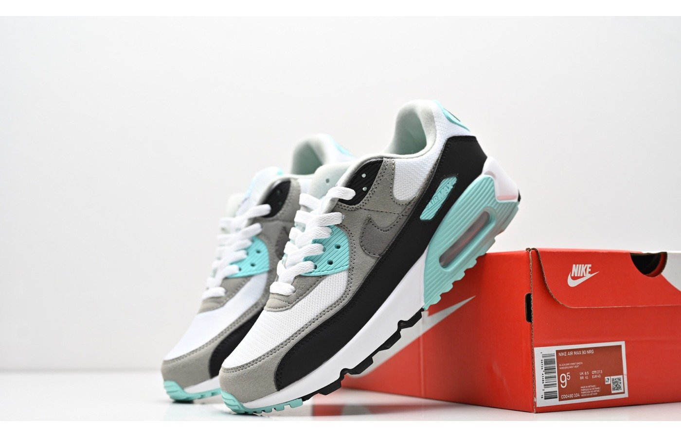 Nike Air Max 90 – Blanc Gris Noir et Turquoise