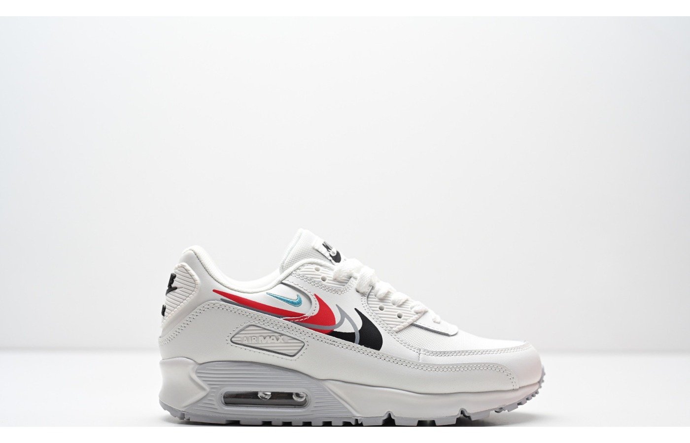 Nike Air Max 90 – Blanc Rouge et Bleu Ciel