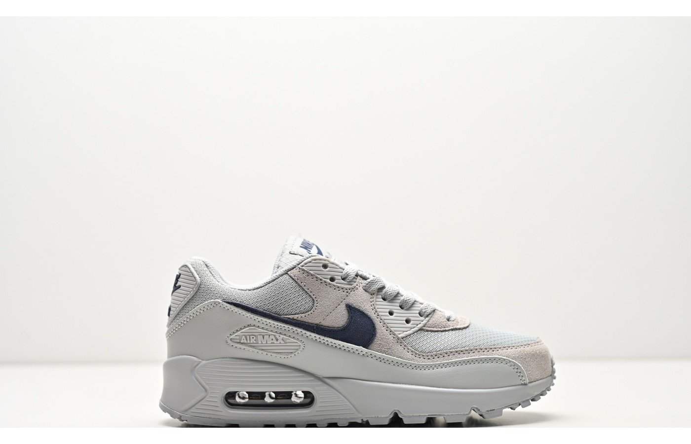 Nike Air Max 90 – Gris Clair et Bleu Marine
