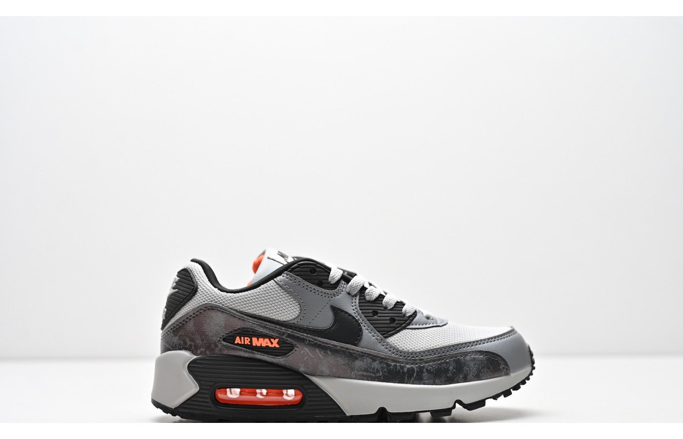 Nike Air Max 90 – Gris Noir et Orange