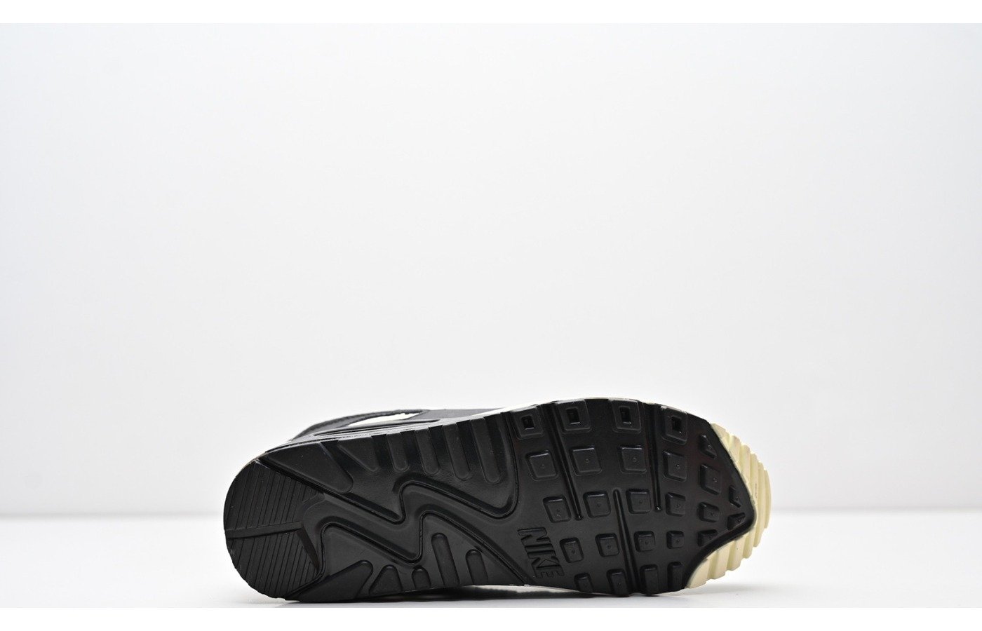 Nike Air Max 90 – Noir et Creme