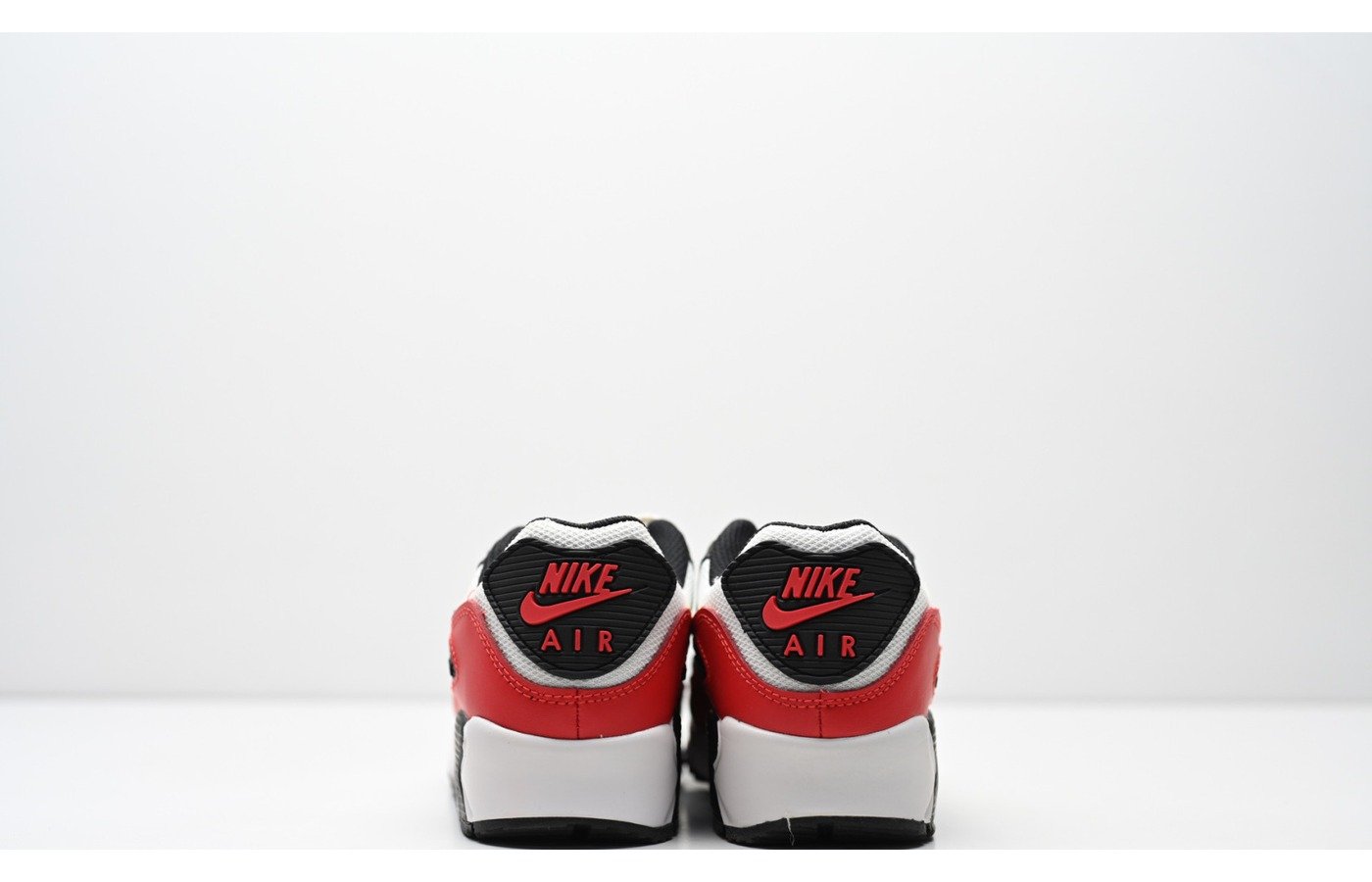 Nike Air Max 90 – Rouge Noir Jaune et Blanc