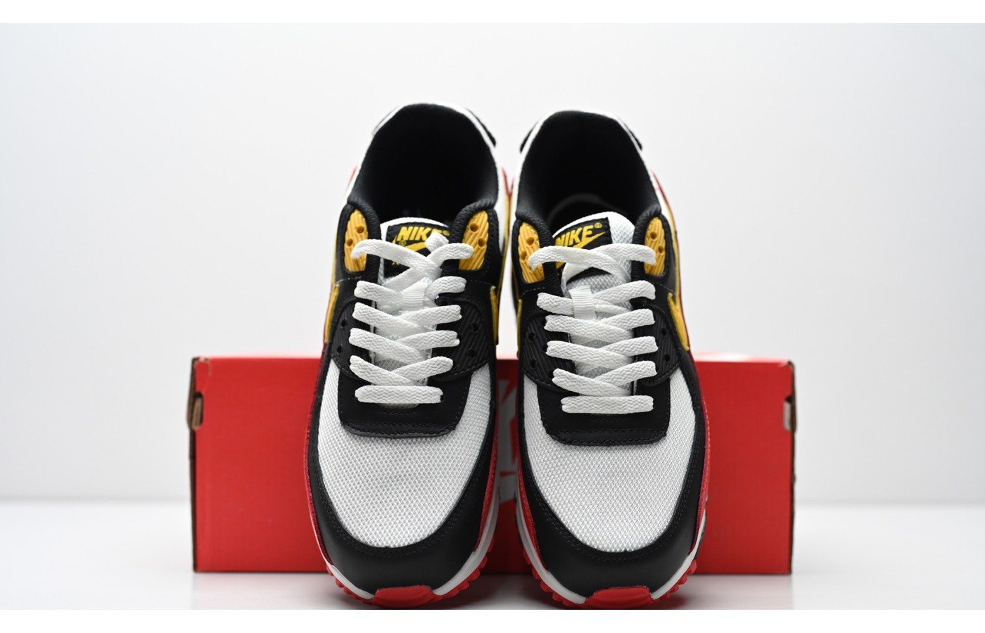 Nike Air Max 90 – Rouge Noir Jaune et Blanc