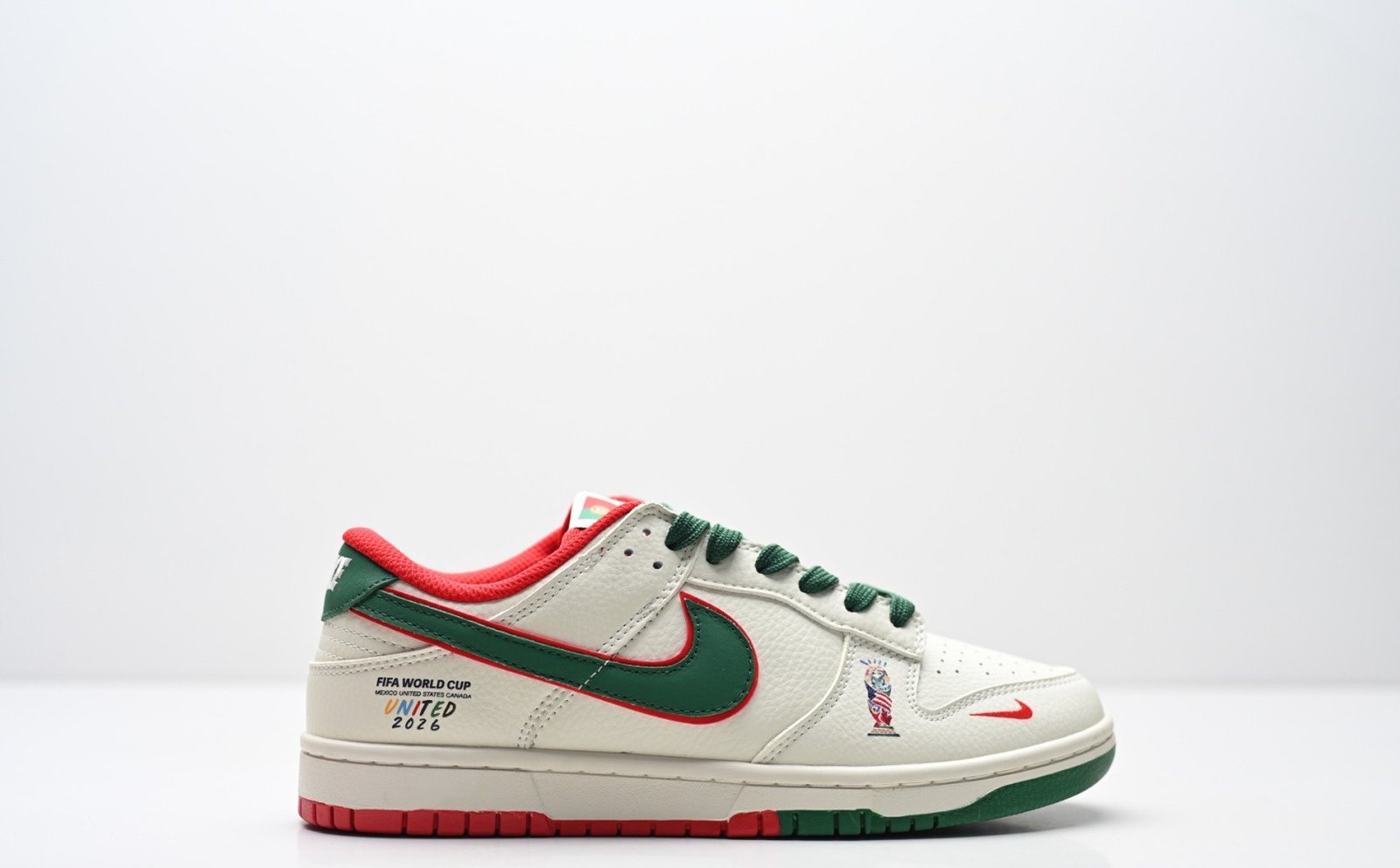 Nike Dunk Low Retro