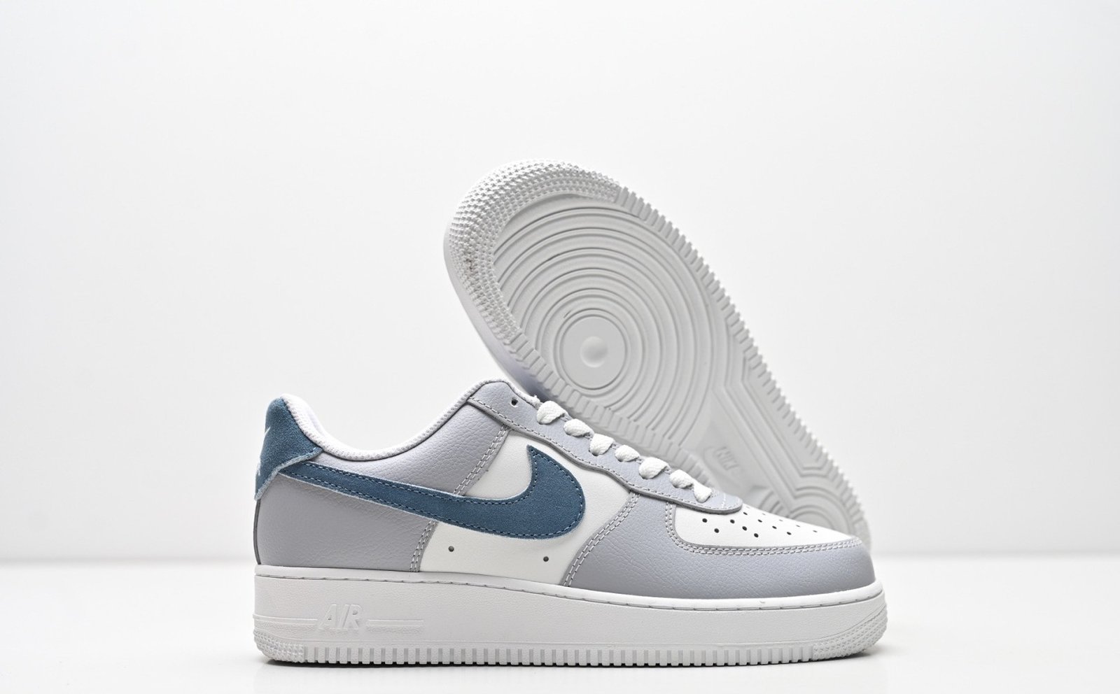 Nike Air Force 1 '07