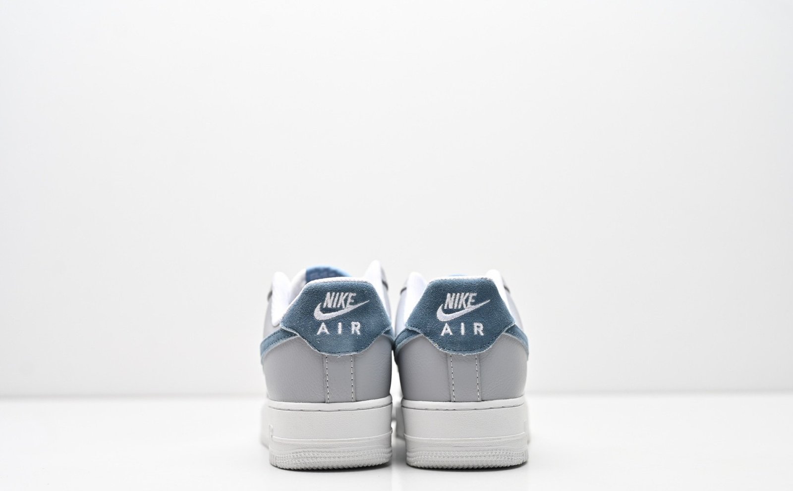 Nike Air Force 1 '07