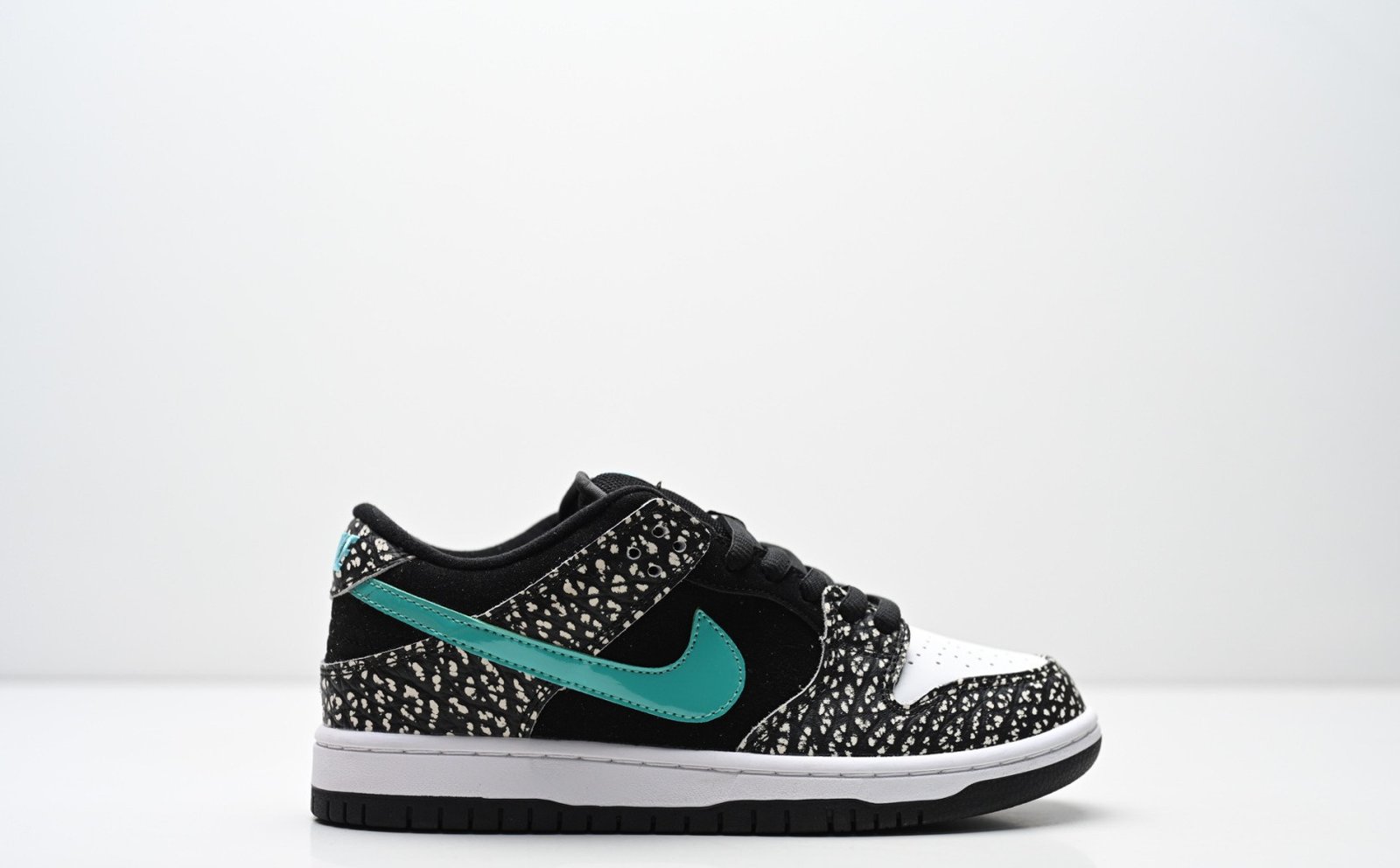 Nike Dunk Low Retro