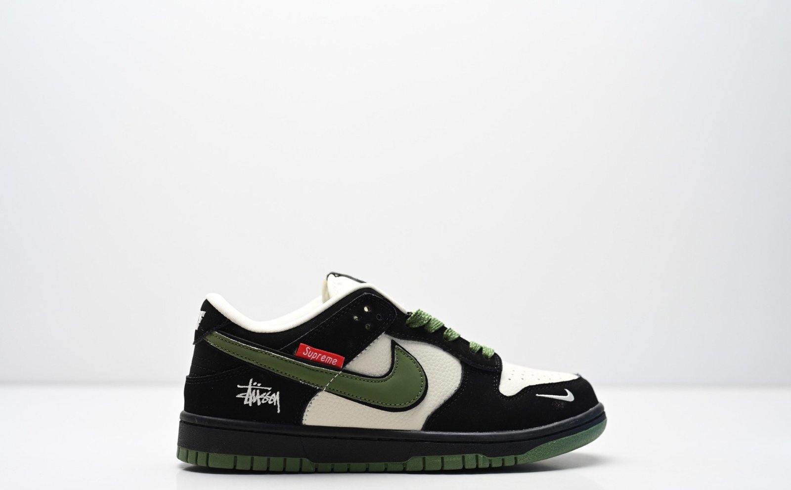 Nike Dunk Low Retro