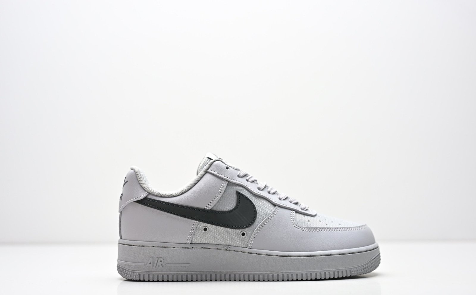Nike Air Force 1 '07
