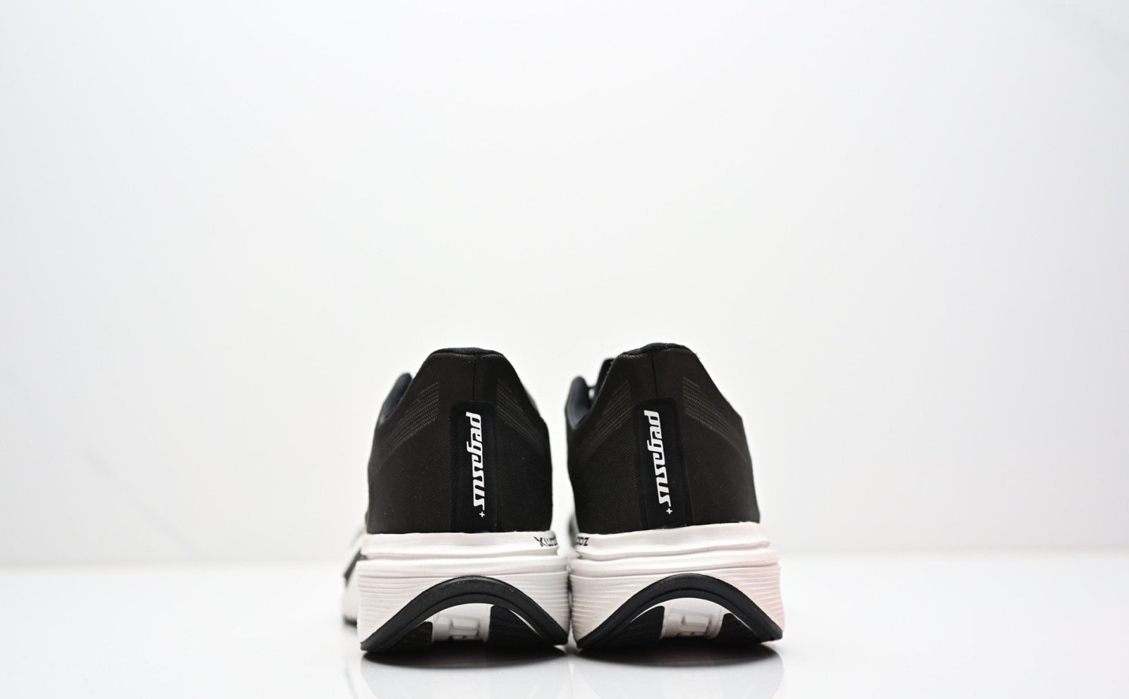 Nike ZoomX Invincible Run 3