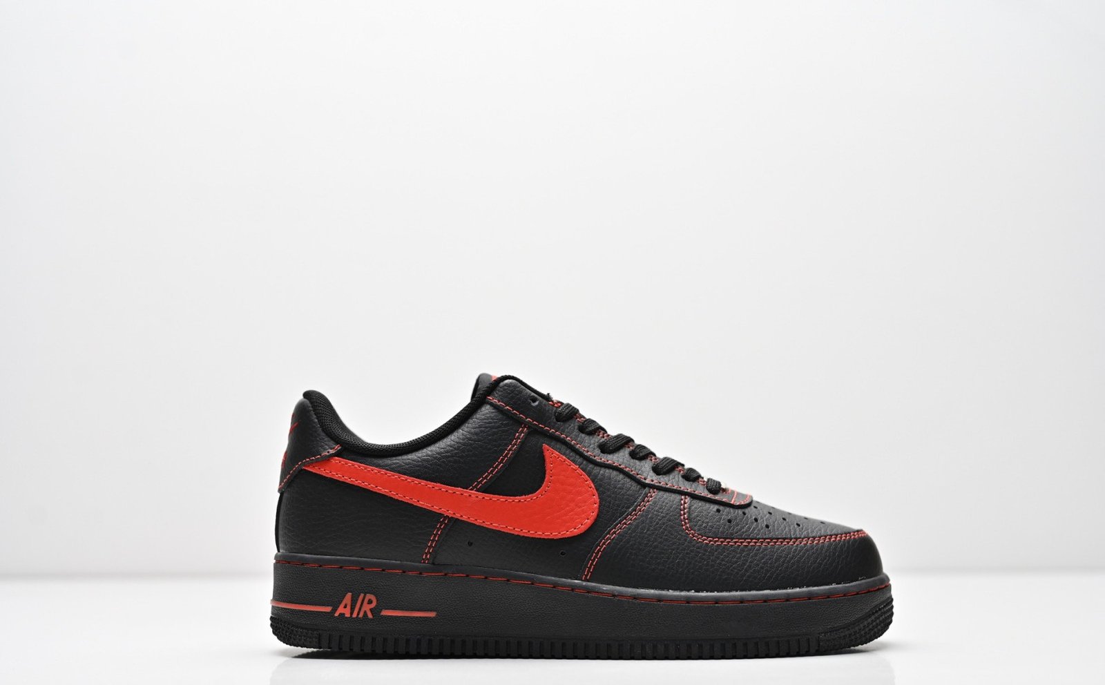 Nike Air Force 1 '07