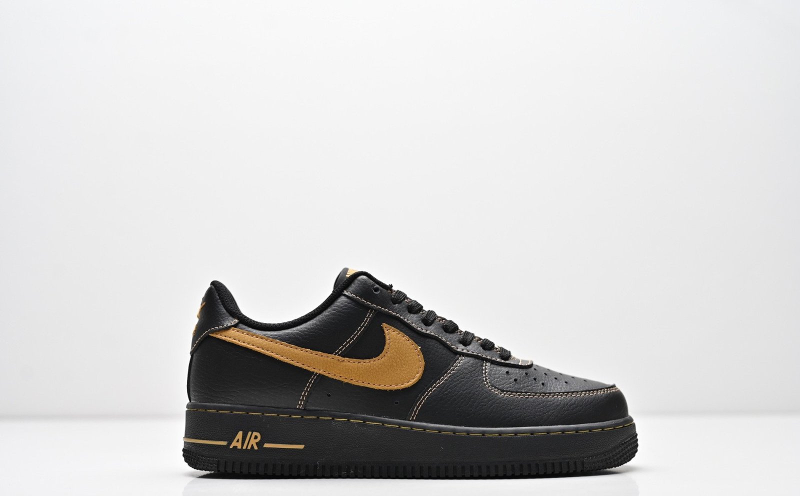 Nike Air Force 1 '07