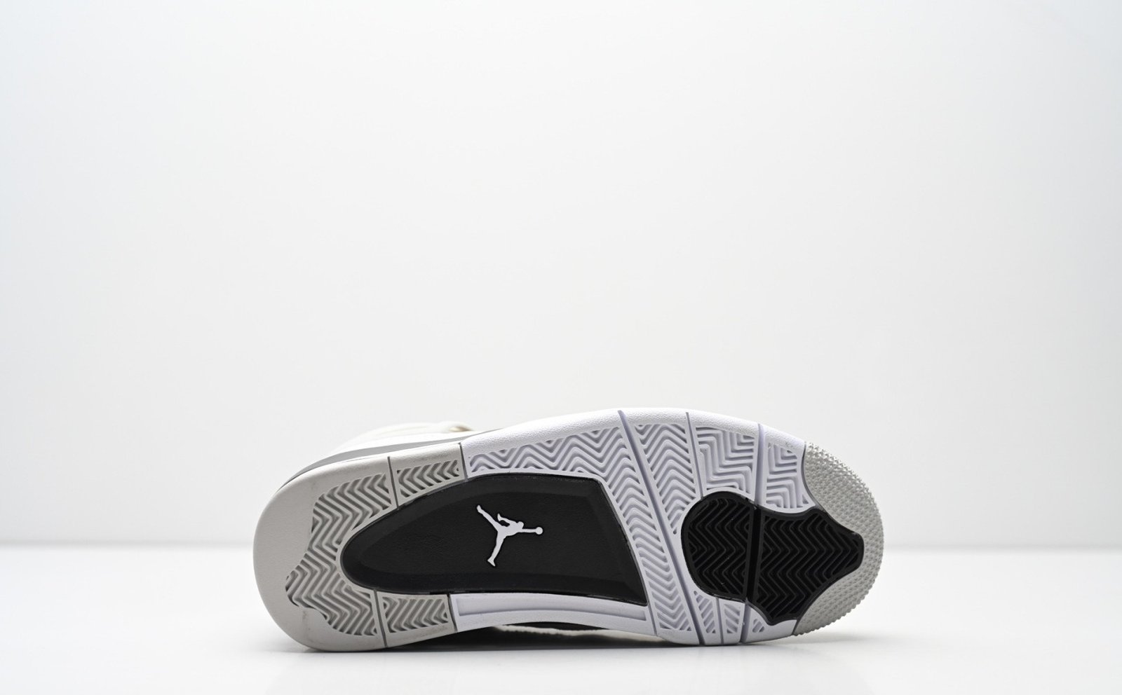 Air Jordan 4