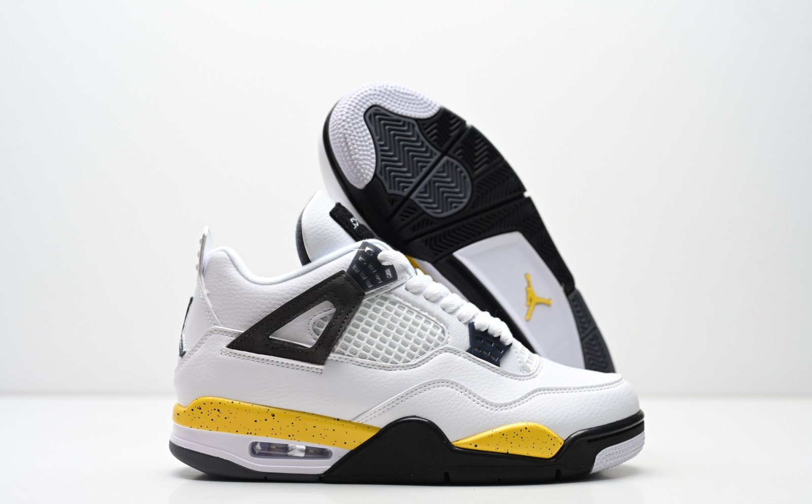 Air Jordan 4