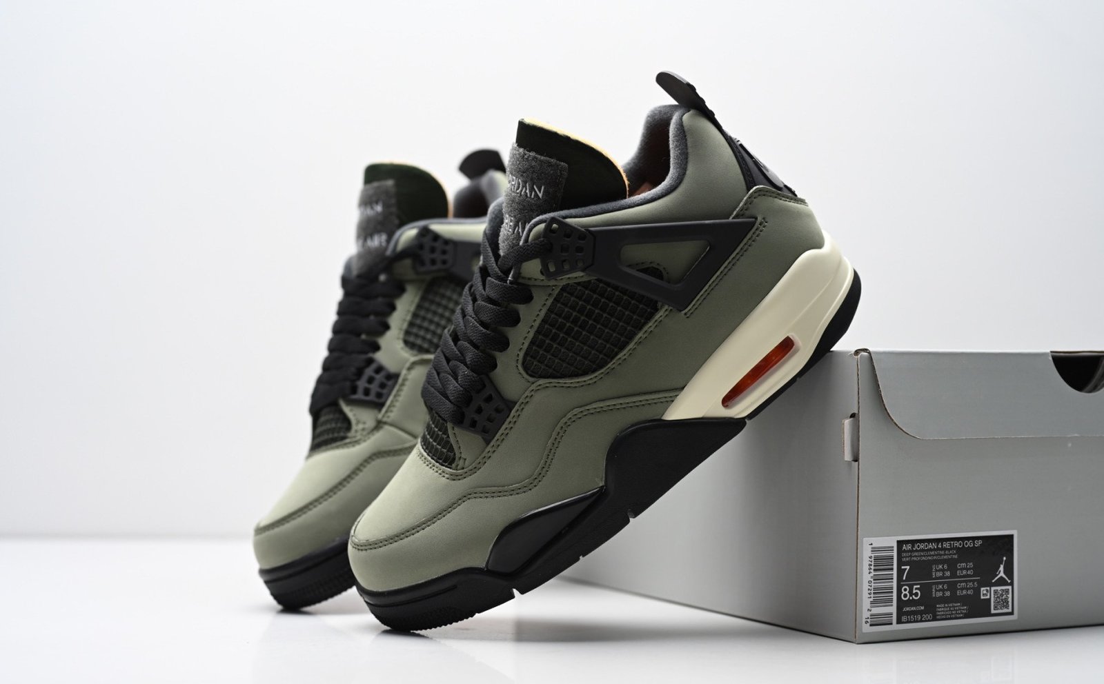 Air Jordan 4