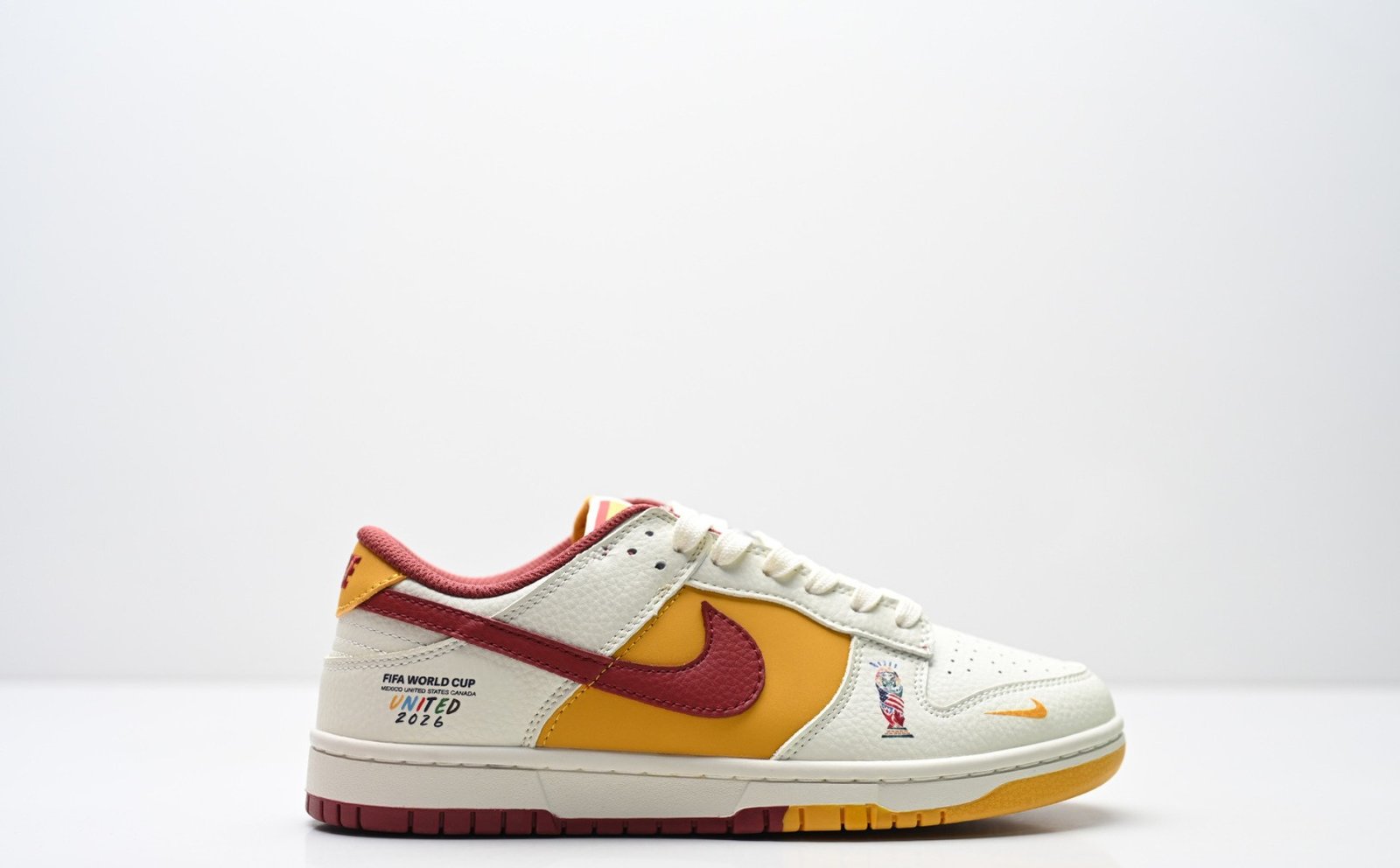 Nike Dunk Low Retro